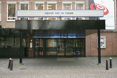 Oude gevel Theater aan de Parade