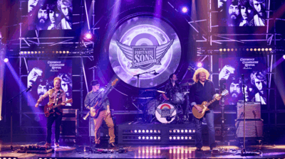 The Fortunate Sons op het podium